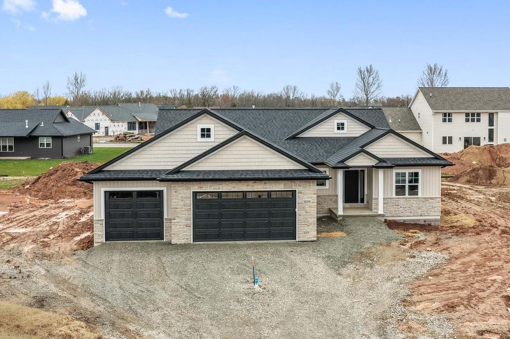 Photo of 3696 Ella Jo WAY, De Pere, WI 54115 (MLS # 50323811)
