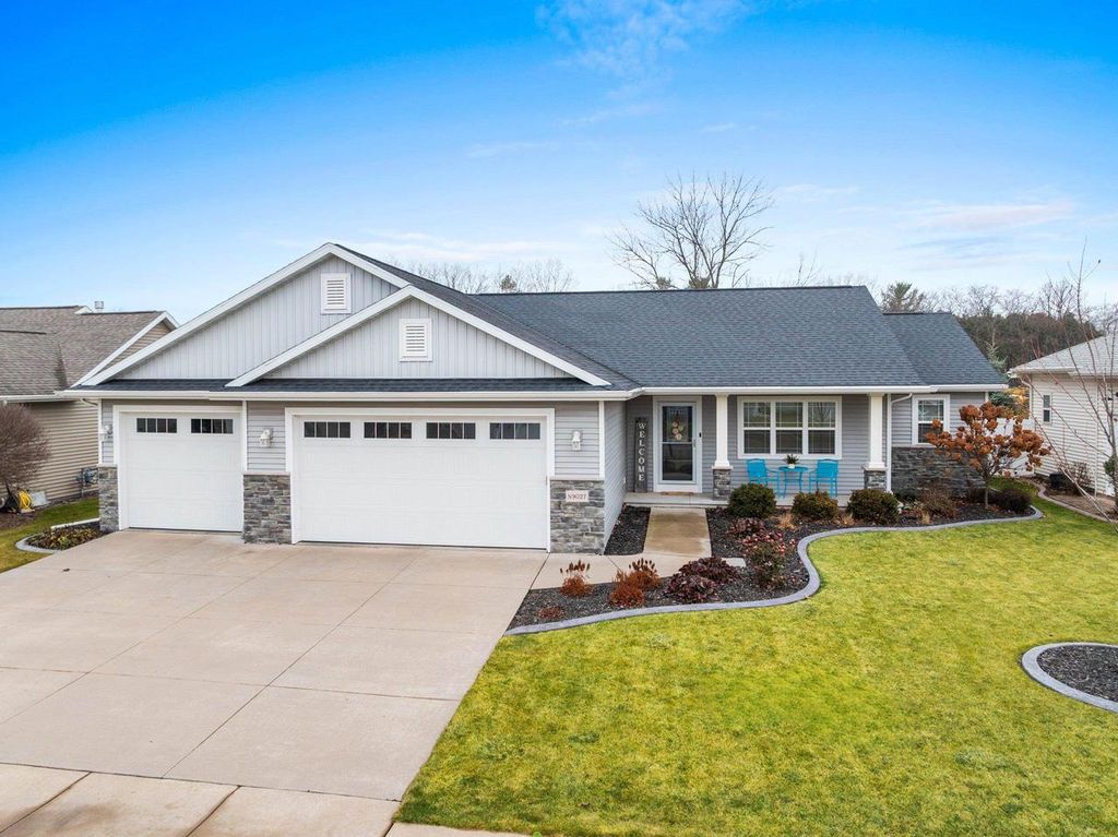 Photo of N9027 Lilac ROAD, Menasha, WI 54952 (MLS # 50318756)