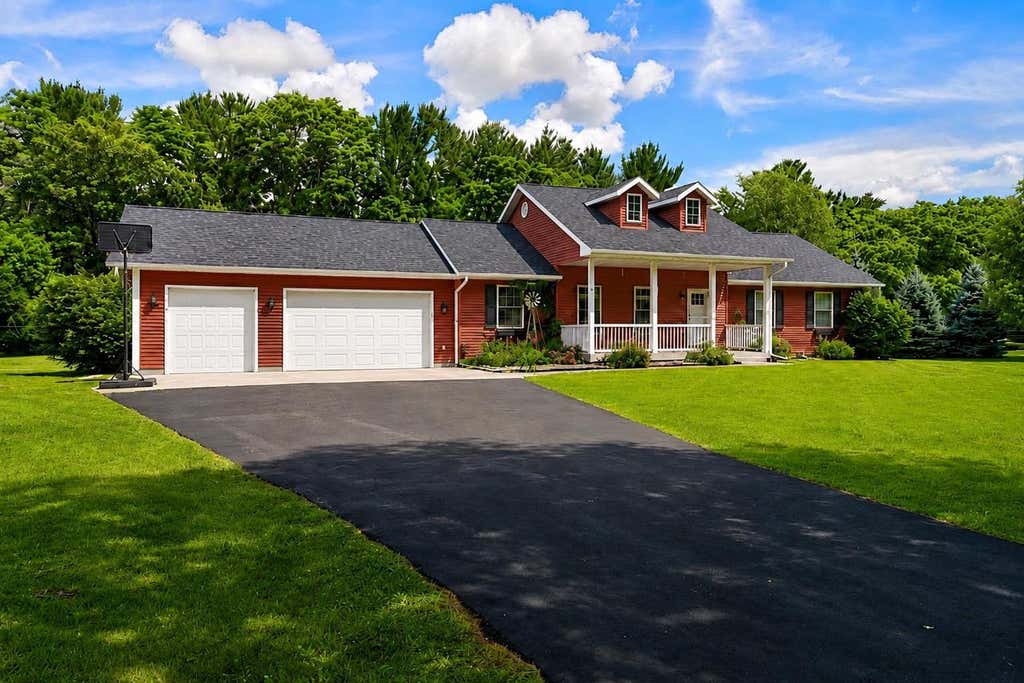 Photo of S12951 Ivy LANE, Spring Green, WI 53588 (MLS # 2026894)