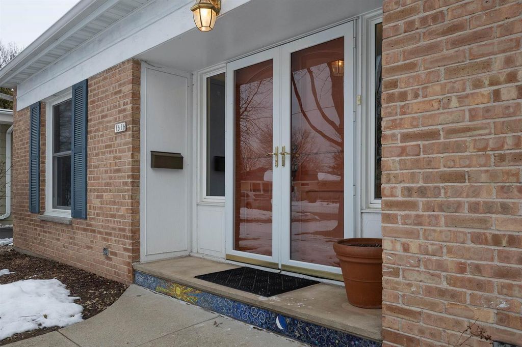 Photo of 1616 Hickory STREET, Oshkosh, WI 54901 (MLS # 50319410)