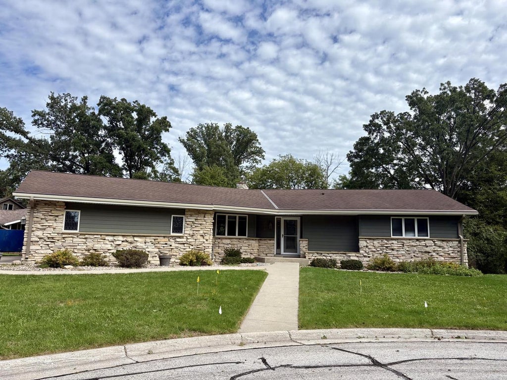 Photo of 170 Crestwood DRIVE, Sheboygan Falls, WI 53085 (MLS # 1980866)