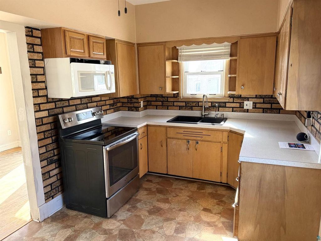 Photo of 644 N 22nd STREET, Superior, WI 54880 (MLS # 6124009)