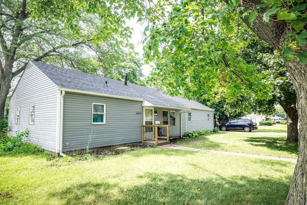 Photo of 1804 Glen AVENUE, Beloit, WI 53511 (MLS # 2027916)
