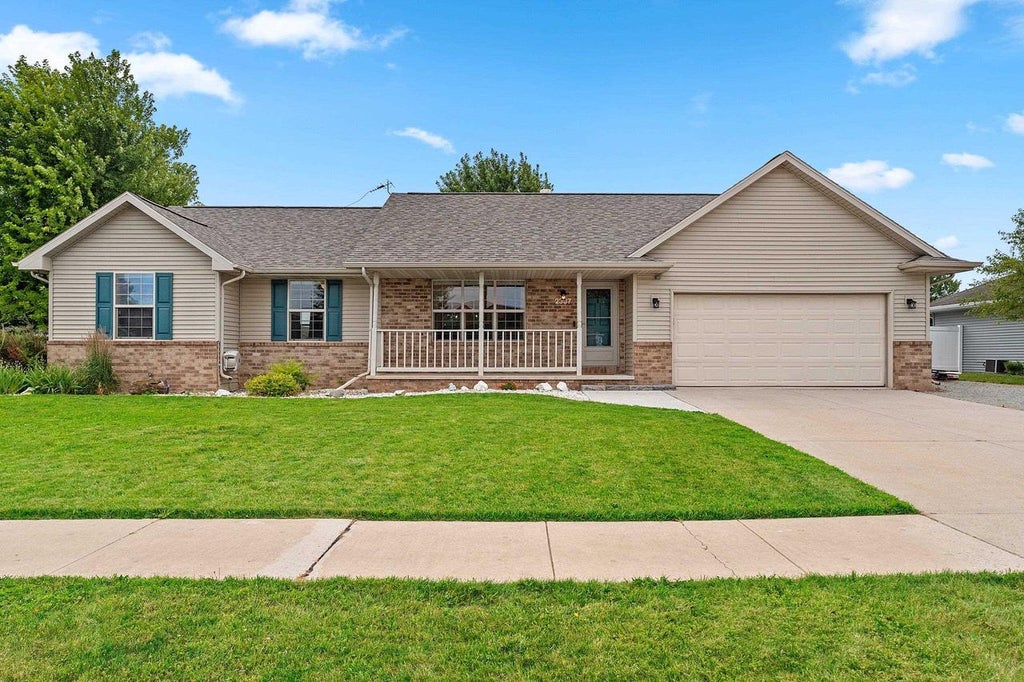 Photo of 2337 Samantha STREET, De Pere, WI 54115 (MLS # 50329853)