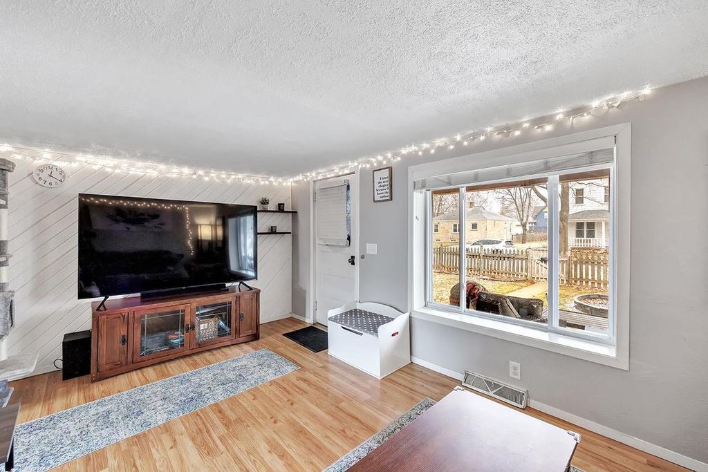 Photo of 308 S Superior STREET, De Pere, WI 54115 (MLS # 50322272)