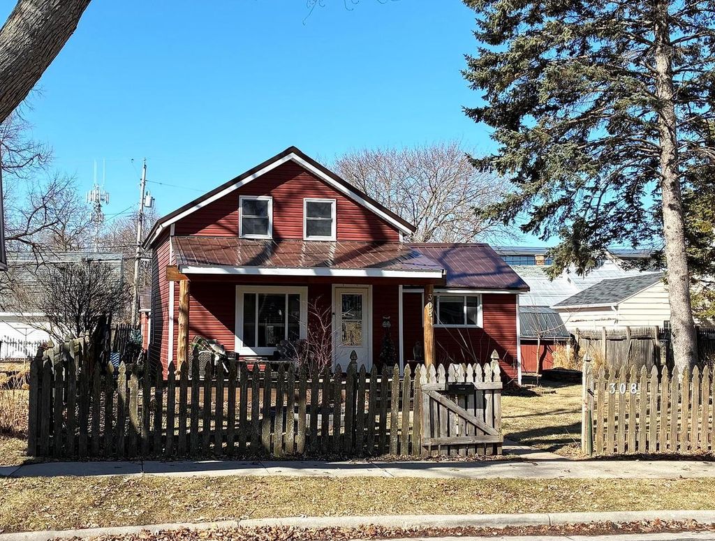 Photo of 308 S Superior STREET, De Pere, WI 54115 (MLS # 50322272)