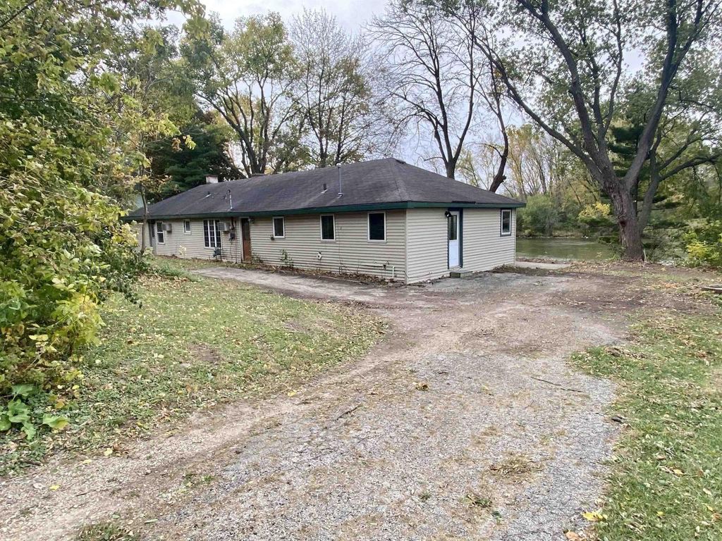 Photo of 4411 113th STREET, Pleasant Prairie, WI 53158 (MLS # 1945459)