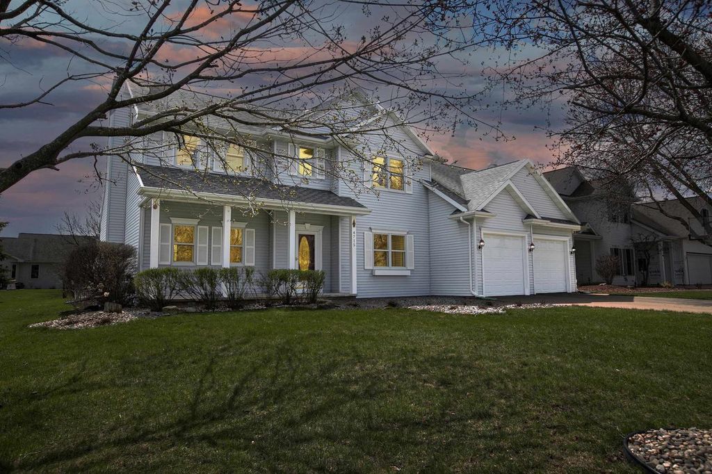 Photo of 4715 W Grand Meadows DRIVE, Appleton, WI 54914 (MLS # 50324094)