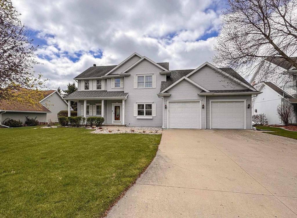 Photo of 4715 W Grand Meadows DRIVE, Appleton, WI 54914 (MLS # 50324094)