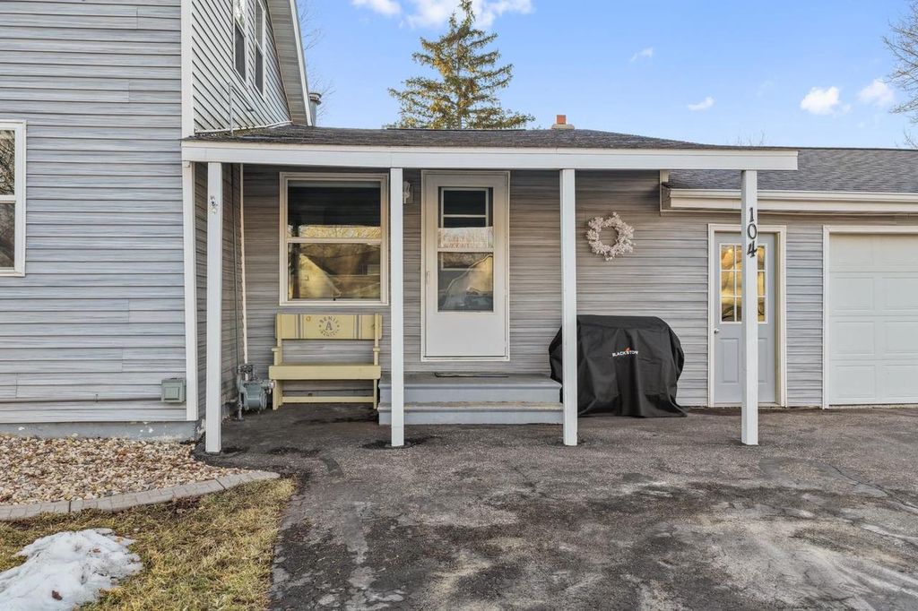 Photo of 104 N 3rd AVENUE, Winneconne, WI 54986 (MLS # 50322001)