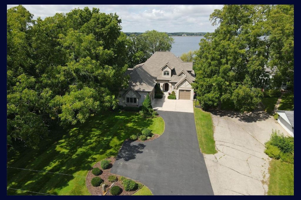 Photo of 705 S Ferry DRIVE, Lake Mills, WI 53551 (MLS # 2014734)
