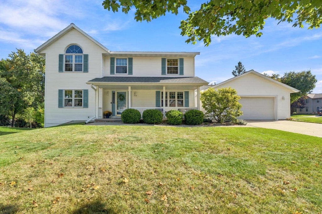 Photo of 1110 N Mycena CIRCLE, Green Bay, WI 54313 (MLS # 50334385)
