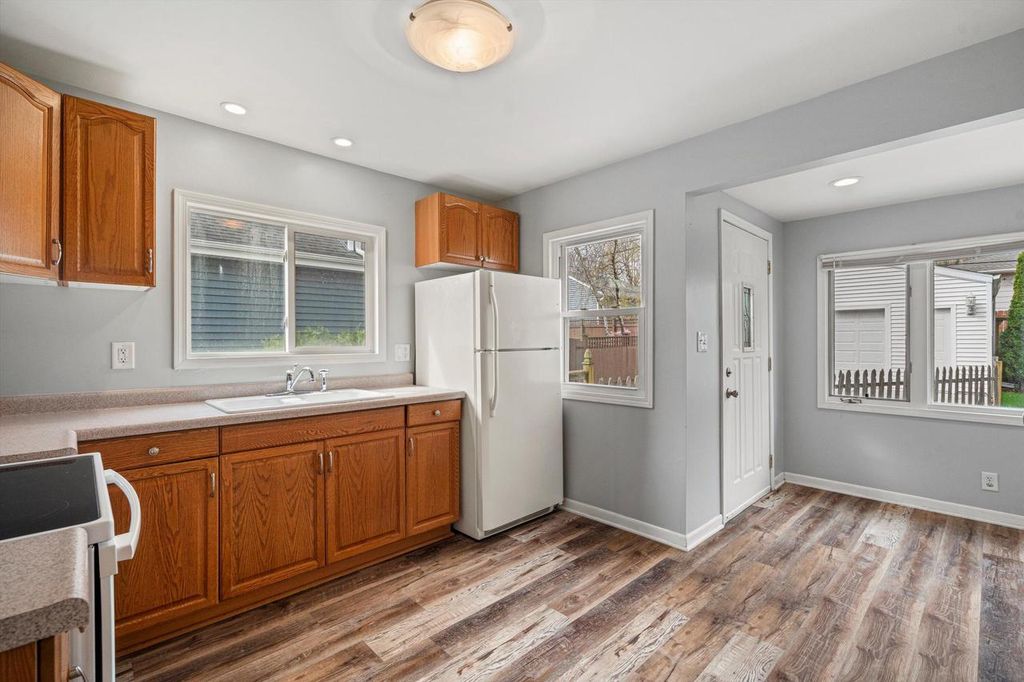 Photo of 527 N 114th STREET, Wauwatosa, WI 53226 (MLS # 1958741)