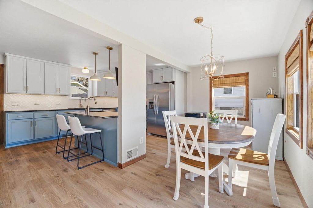 Photo of 628 2nd STREET, Menasha, WI 54952 (MLS # 50323382)