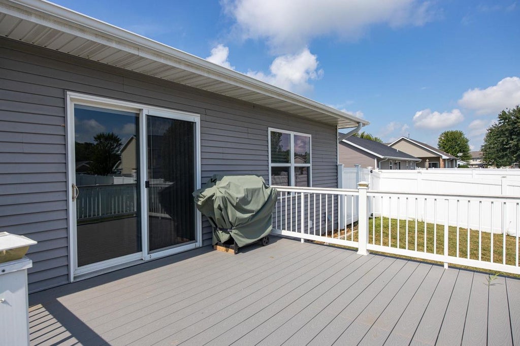 Photo of 532 Patrick LANE, Pulaski, WI 54162 (MLS # 50334093)