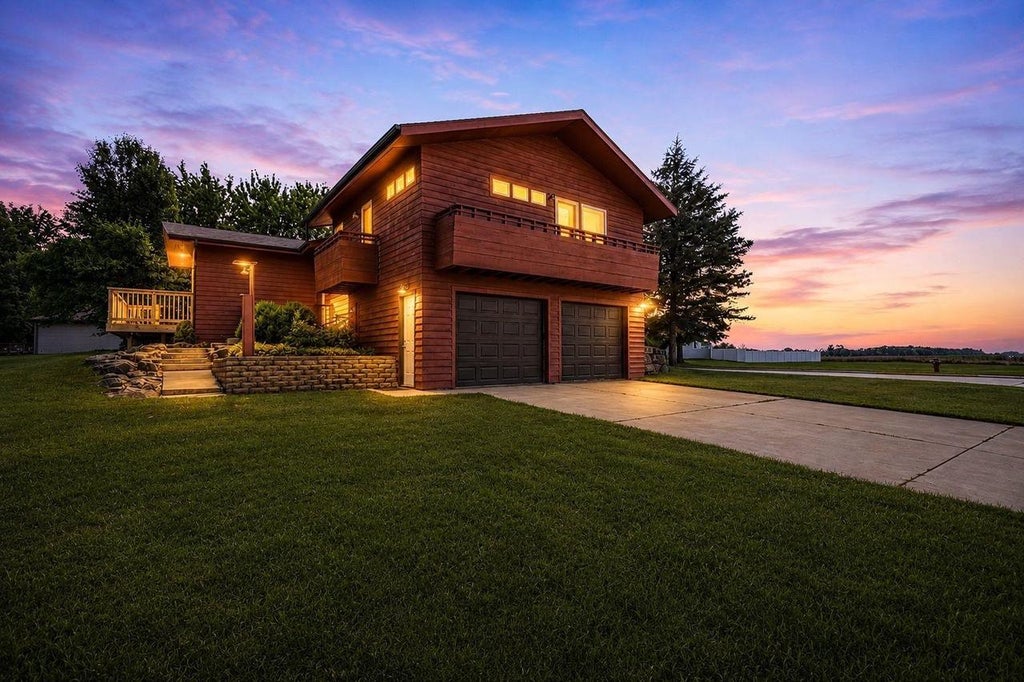 Photo of 550 Tamarack ROAD, Spring Green, WI 53588 (MLS # 2028028)