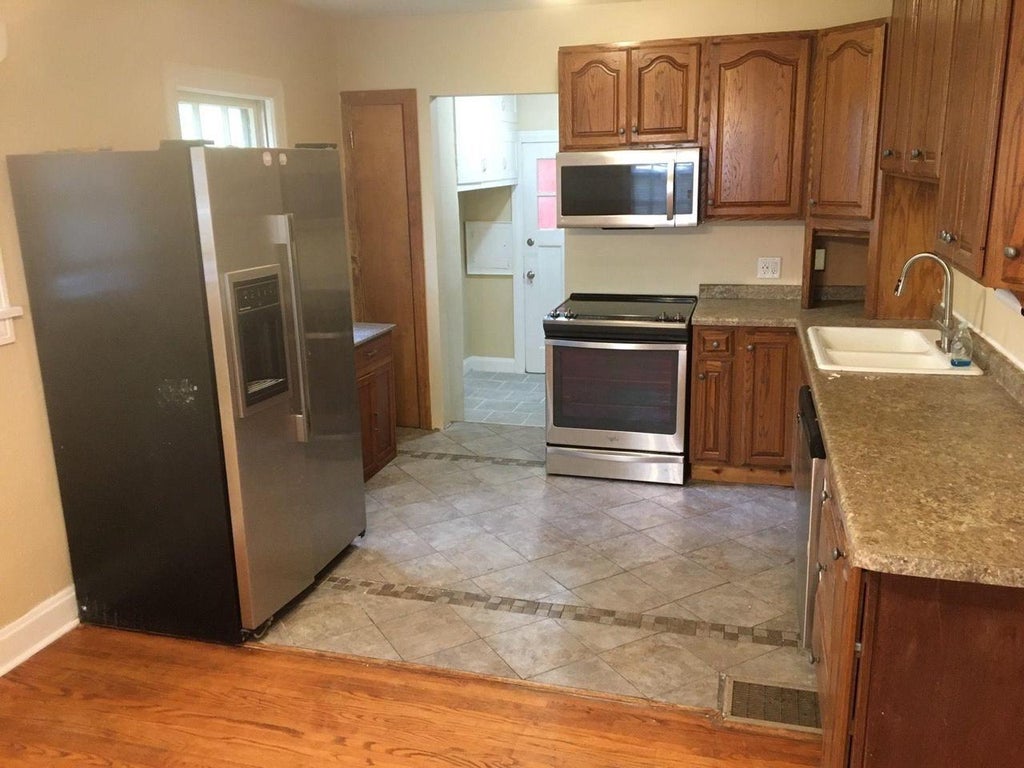 Photo of 1332 Emilie STREET, Green Bay, WI 54307 (MLS # 2028066)