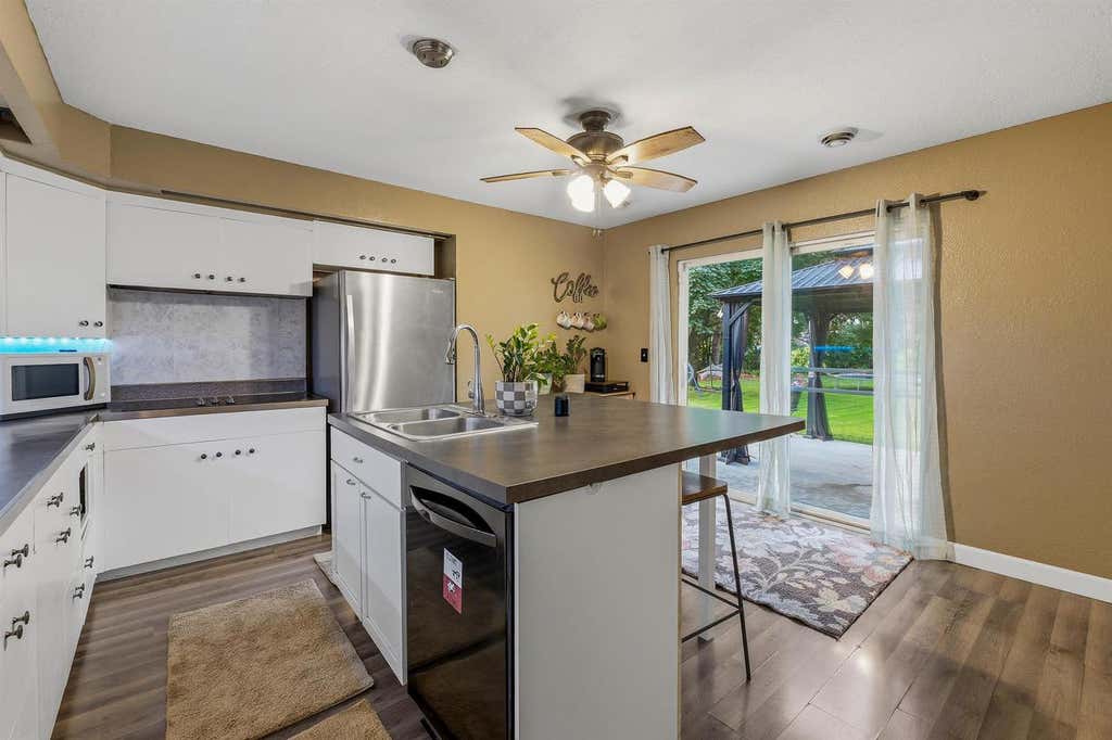 Photo of 884 E Division STREET, Fond Du Lac, WI 54935 (MLS # 50330838)