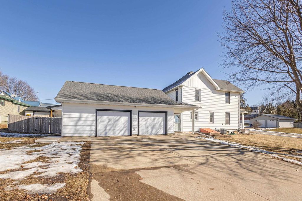 Photo of 173 2nd STREET, Benton, WI 53803 (MLS # 2016772)