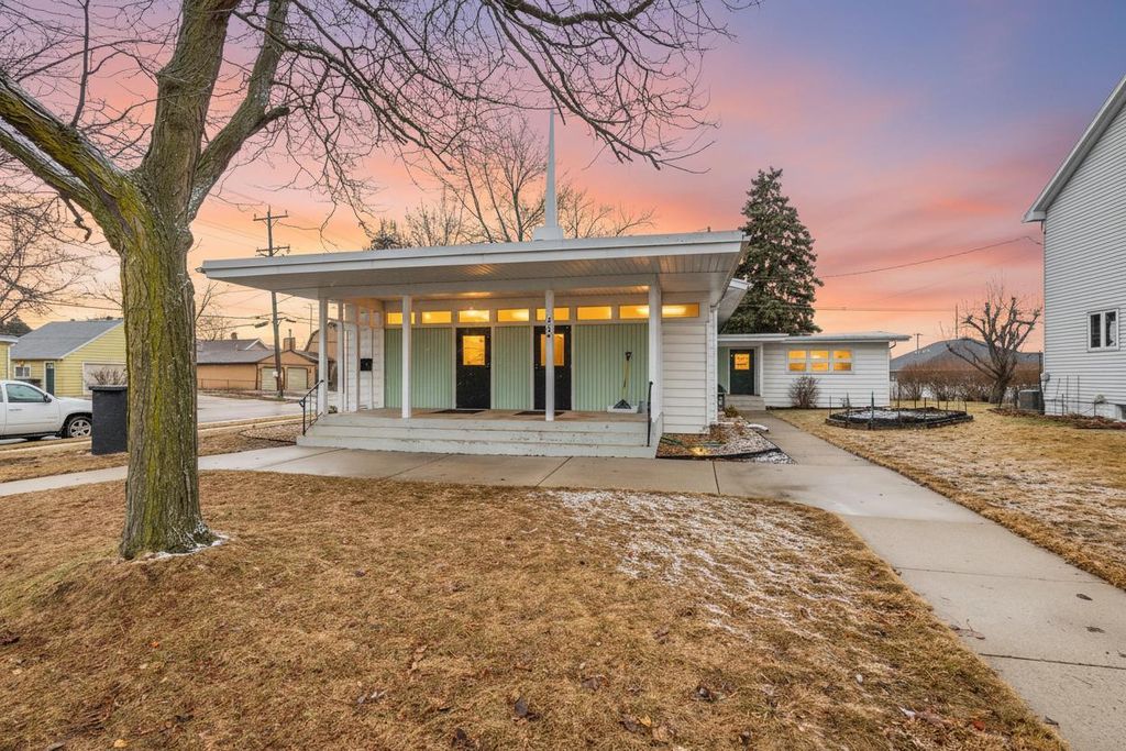 Photo of 206 N John STREET, Kimberly, WI 54136 (MLS # 50322217)