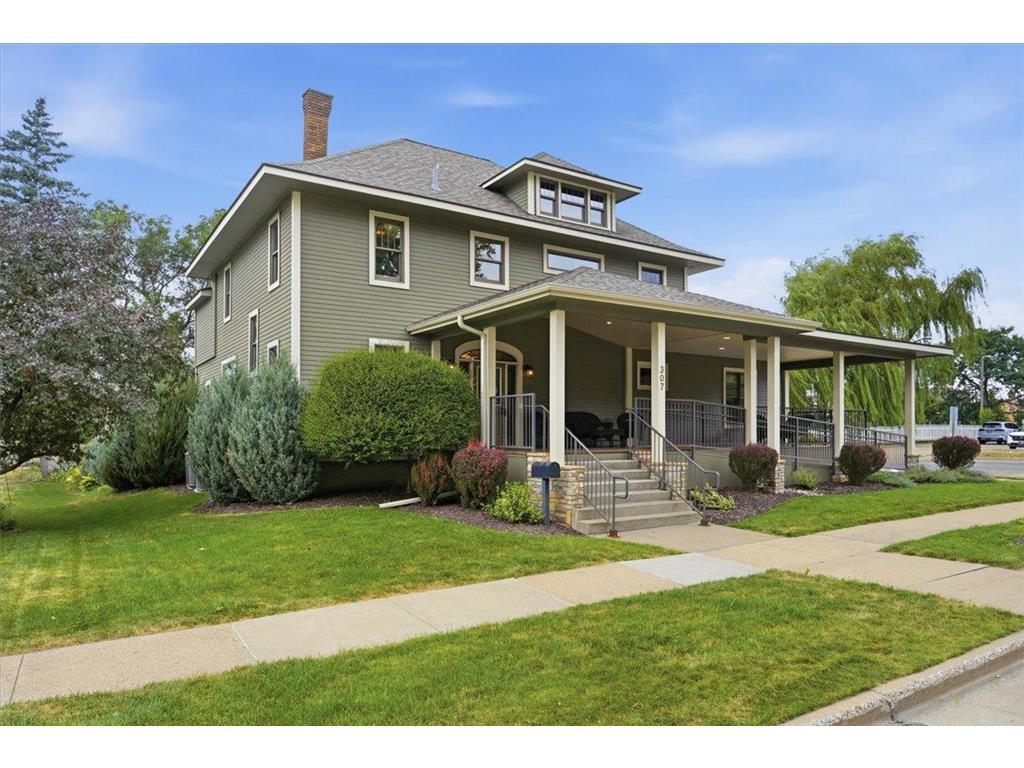 Photo of 307 S Arch AVENUE, New Richmond, WI 54017 (MLS # 7116738)