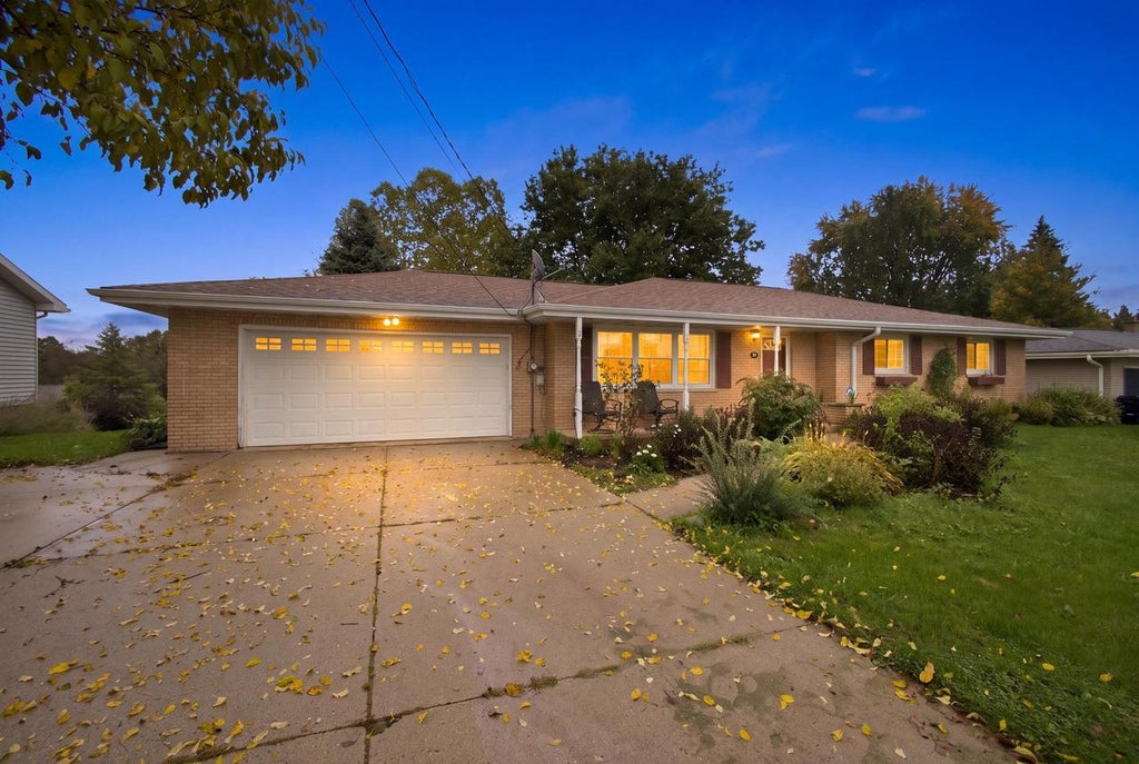 Photo of 609 Oak LANE, Horicon, WI 53032 (MLS # 2033938)