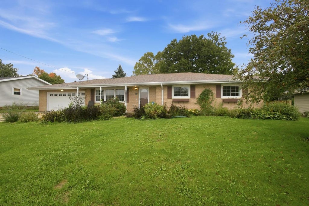 Photo of 609 Oak LANE, Horicon, WI 53032 (MLS # 2033938)
