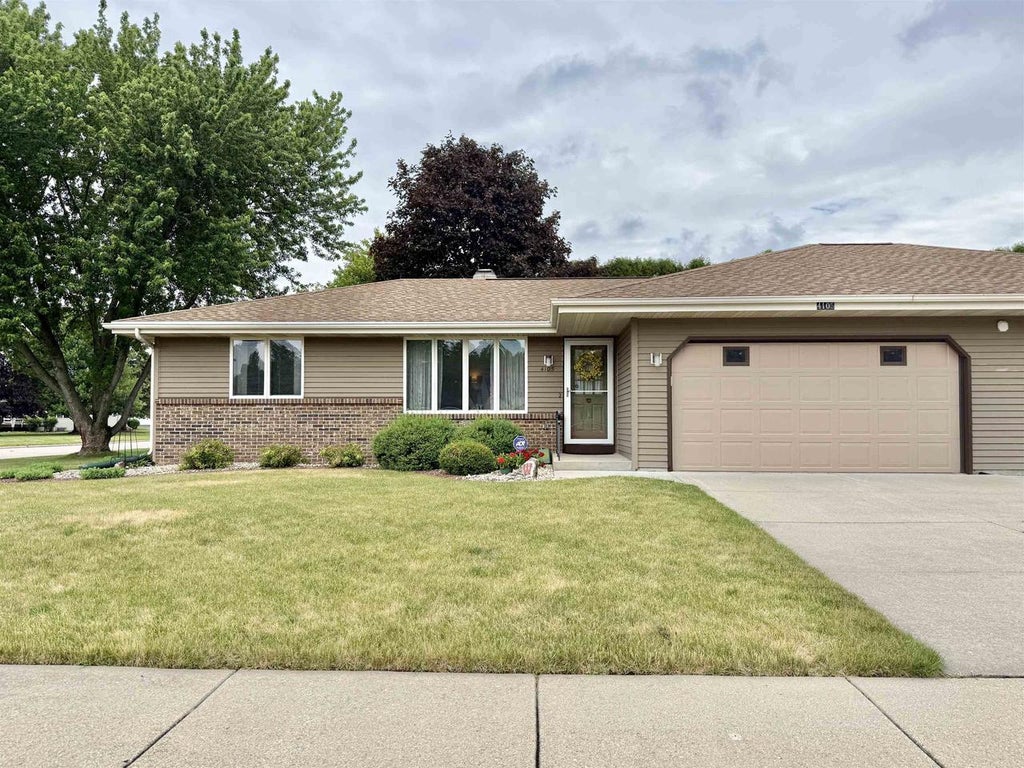 Photo of 4105 Mackinac DRIVE, Janesville, WI 53546 (MLS # 2025342)