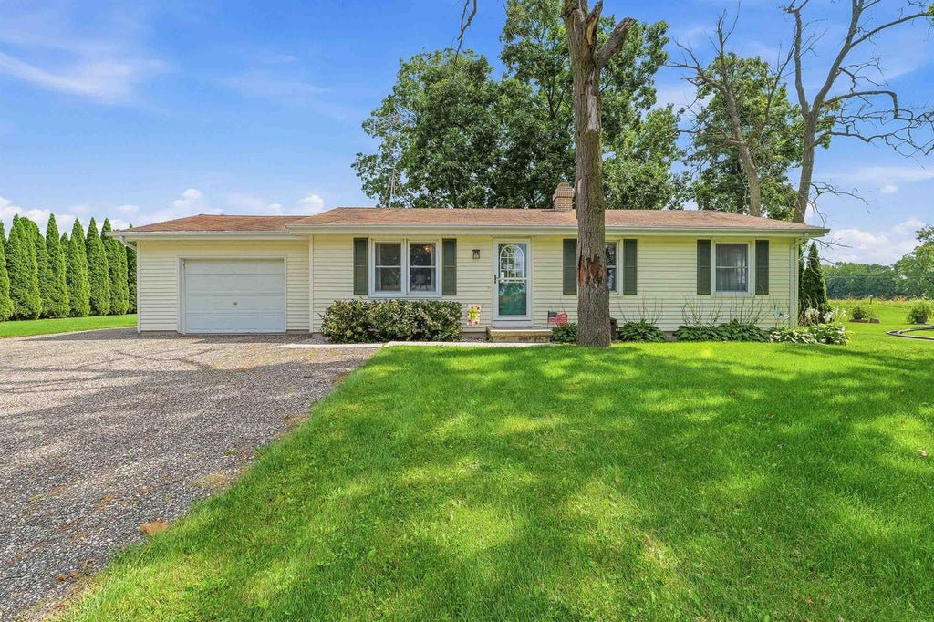 Photo of N5473 Grandwood DRIVE, Fond Du Lac, WI 54937 (MLS # 50331620)