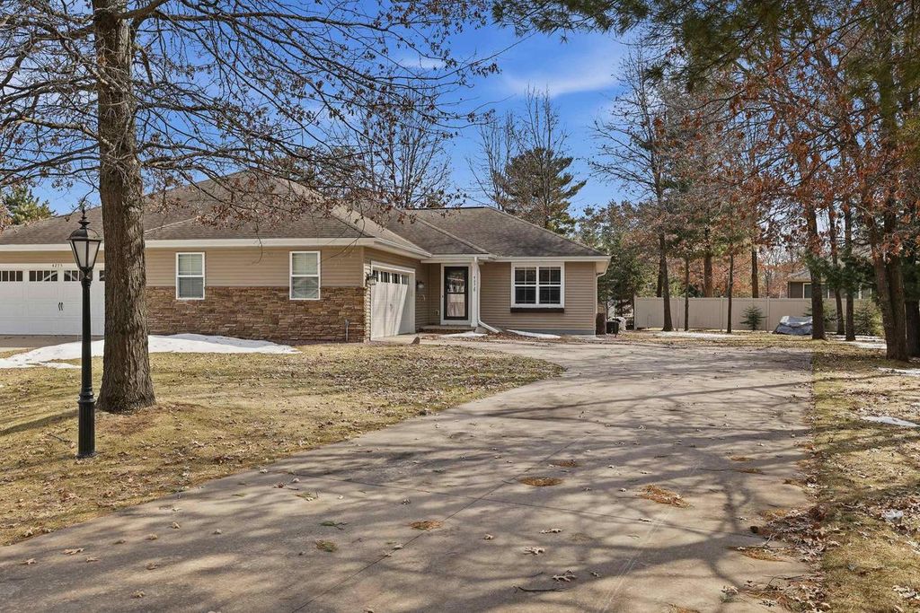 Photo of 4277 Windsong PLACE, Plover, WI 54467 (MLS # 22601269)