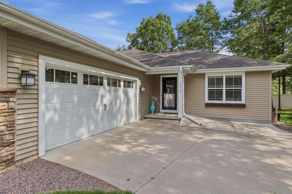 Photo of 4277 Windsong PLACE, Plover, WI 54467 (MLS # 22601269)