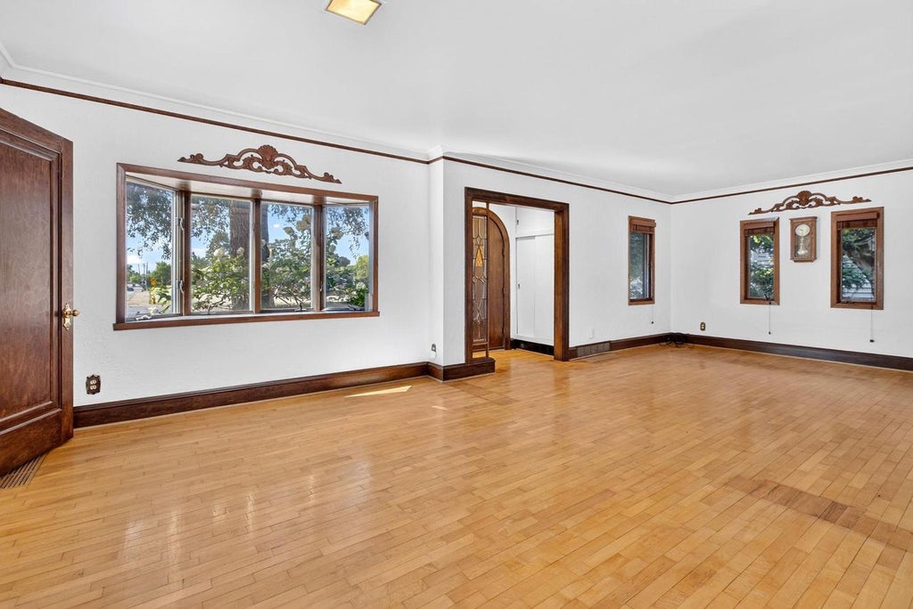 Photo of 300 W North AVENUE, Little Chute, WI 54140 (MLS # 50330397)