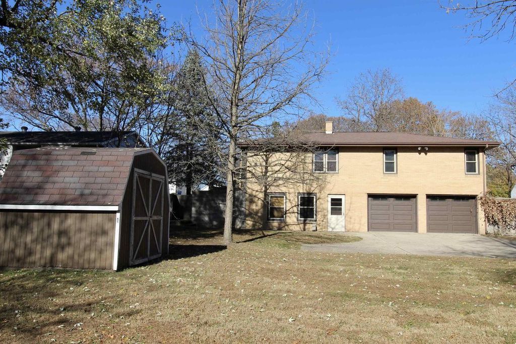 Photo of 2606 W Liberty AVENUE, Beloit, WI 53511 (MLS # 2012460)