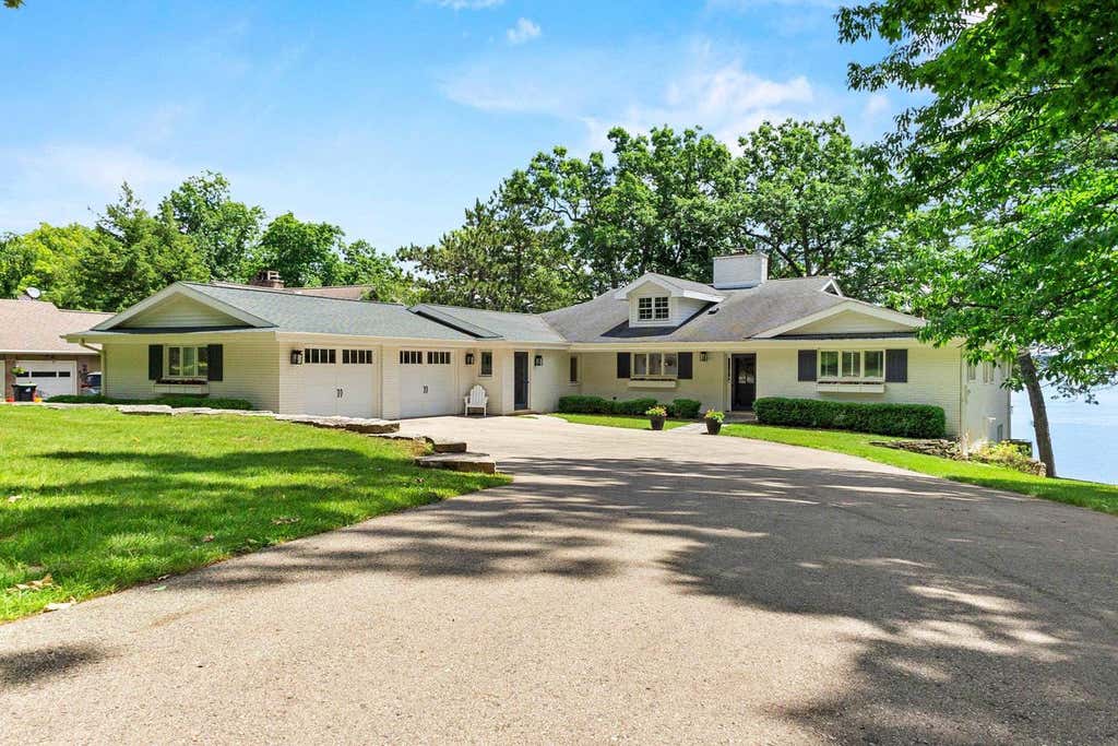 Photo of 334 Forest AVENUE, Green Lake, WI 54941 (MLS # 2024603)