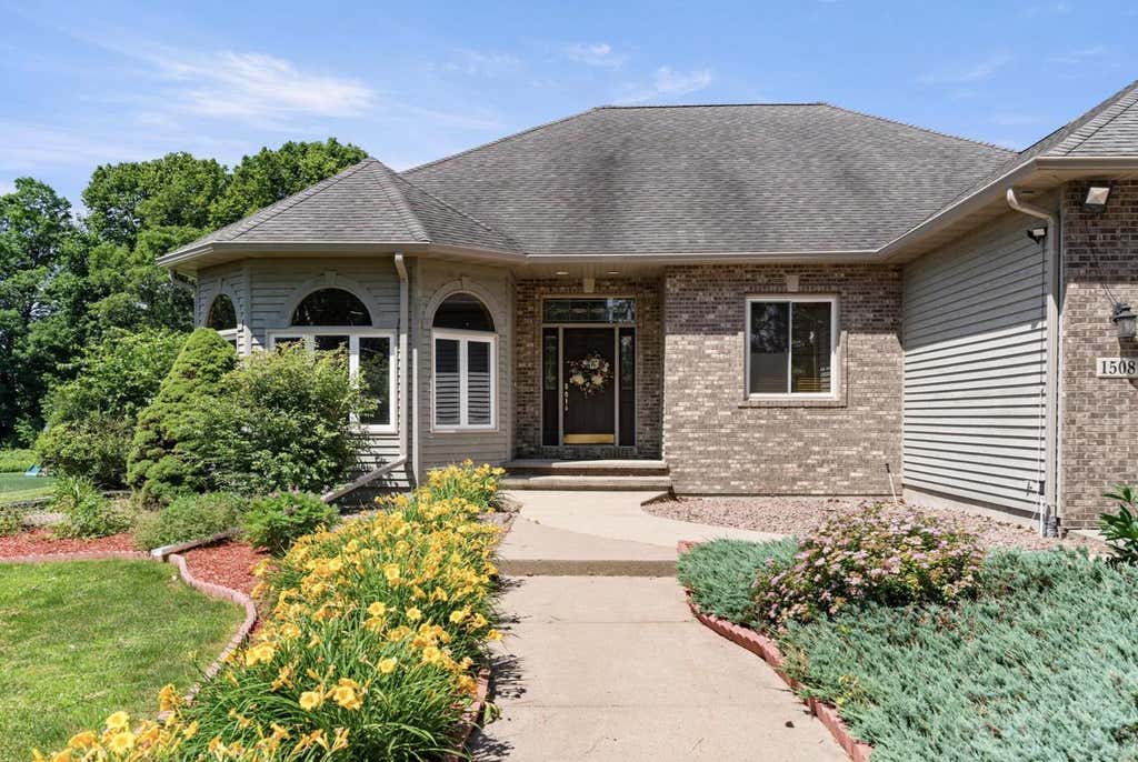 Photo of 1508 Poplar LANE, Wausau, WI 54401 (MLS # 22603420)
