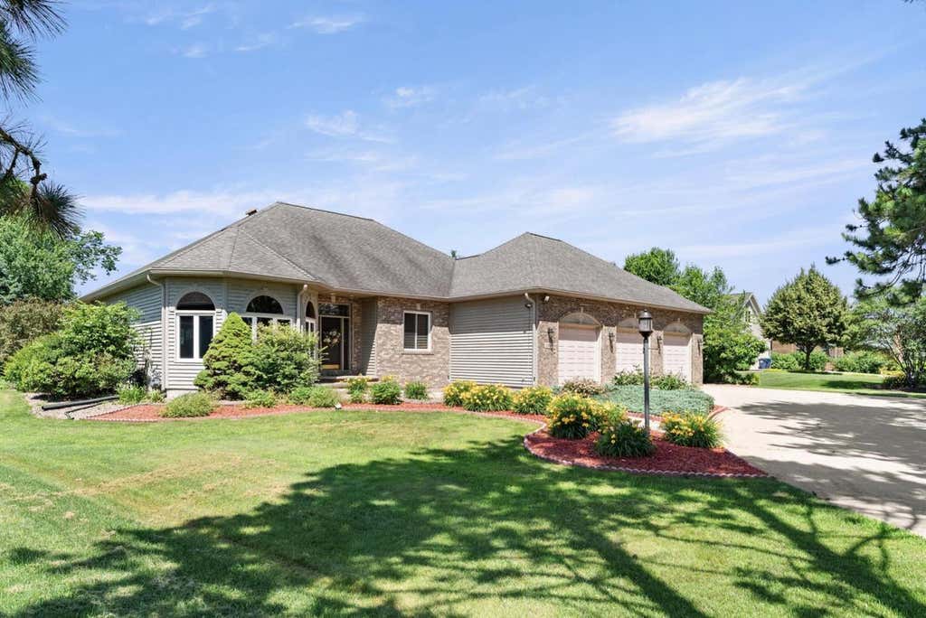 Photo of 1508 Poplar LANE, Wausau, WI 54401 (MLS # 22603420)