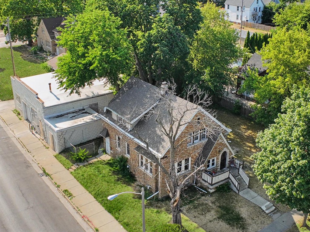 Photo of 3103 N 28th STREET, Milwaukee, WI 53216 (MLS # 1973483)