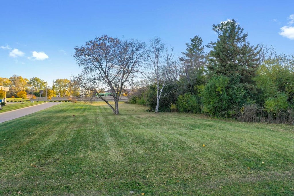 Photo of 1875 Rath LANE, Oshkosh, WI 54902 (MLS # 50330227)