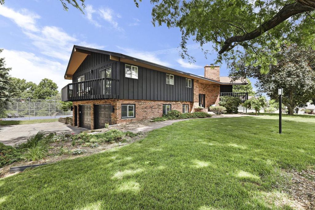 Photo of 4539 Stonewood DRIVE, Middleton, WI 53562 (MLS # 2024693)