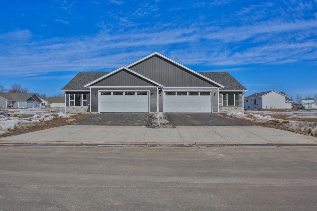 Photo of 1501 E 23rd STREET, Marshfield, WI 54449 (MLS # 22601215)