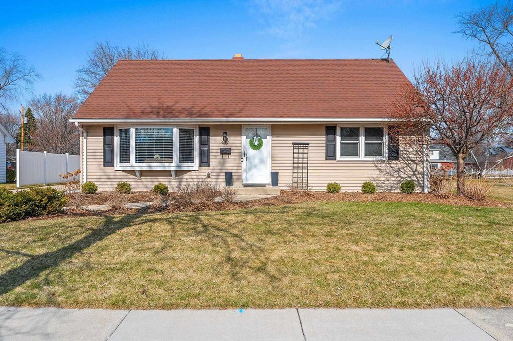 Photo of 637 N Winnebago STREET, De Pere, WI 54115 (MLS # 50323481)