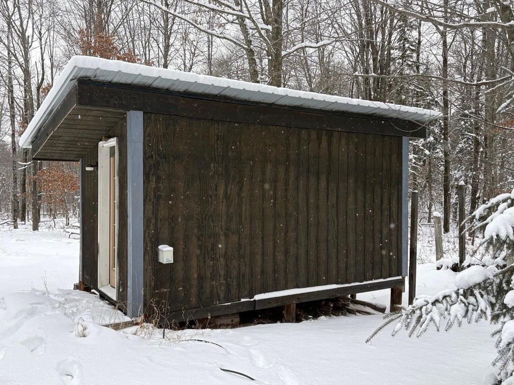 Photo of W13470 Eagle River ROAD, Silver Cliff, WI 54104 (MLS # 50319483)