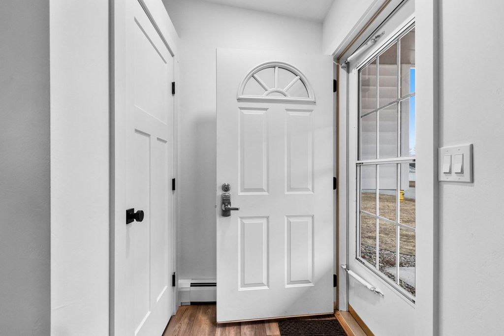 Photo of 499 Tyrolian DRIVE, Green Bay, WI 54302 (MLS # 50321969)