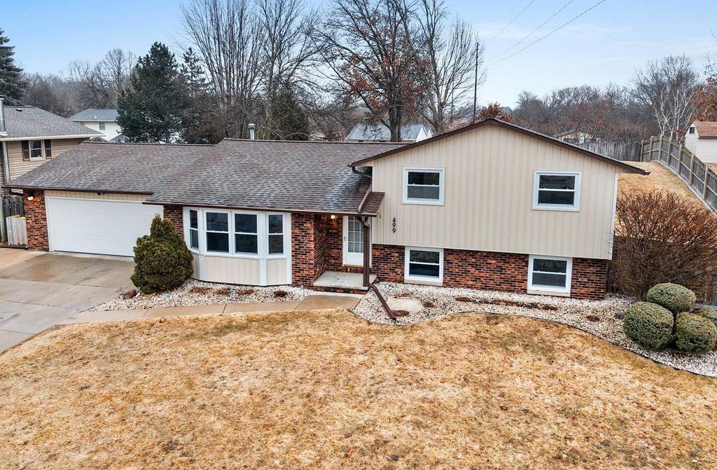 Photo of 499 Tyrolian DRIVE, Green Bay, WI 54302 (MLS # 50321969)