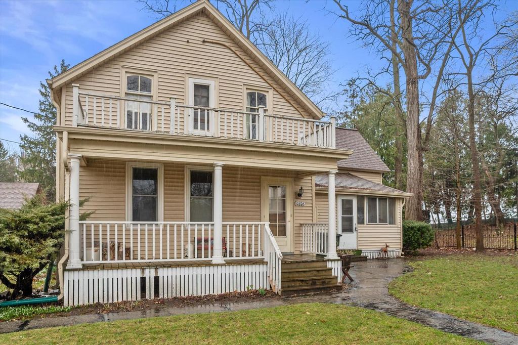 Photo of 10806 W Freistadt ROAD, Mequon, WI 53097 (MLS # 1956281)