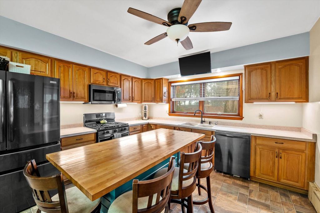 Photo of 10806 W Freistadt ROAD, Mequon, WI 53097 (MLS # 1956281)