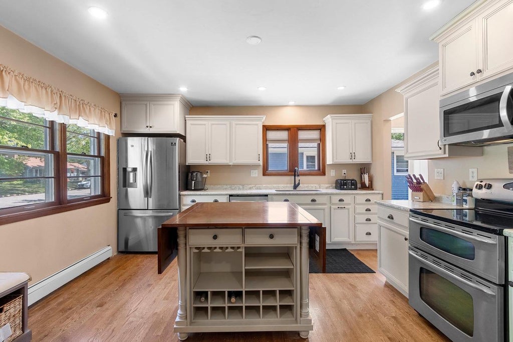 Photo of 637 Butler STREET, De Pere, WI 54115 (MLS # 2029793)