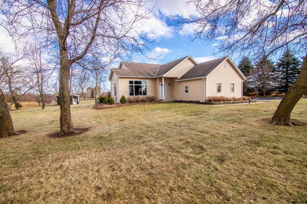 Photo of 5232 County Highway P, West Bend, WI 53095 (MLS # 1947370)