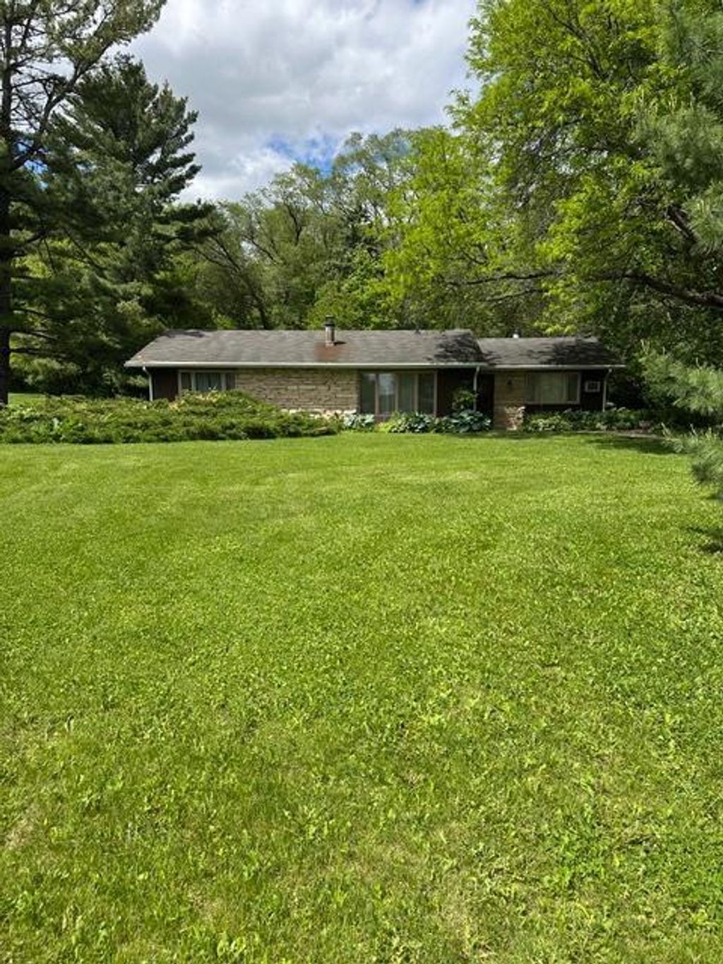 Photo of 2756 Gaston ROAD, Cottage Grove, WI 53527 (MLS # 2023987)