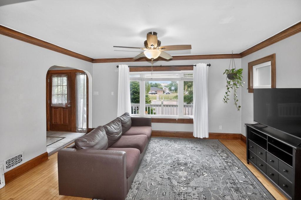Photo of 1935 E Howard AVENUE, Saint Francis, WI 53235 (MLS # 1963181)